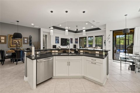 Villa ou maison à vendre à Fort Myers, Floride: 3 chambres, 230.77 m2 № 2299769 - photo 9