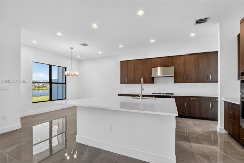 Снять в аренду виллу или дом в Бока-Ратон, Флорида 5 спален, 427.81м2, № 1964127 - фото 25