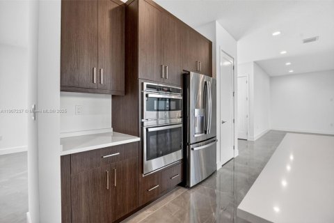 Снять в аренду виллу или дом в Бока-Ратон, Флорида 5 спален, 427.81м2, № 1964127 - фото 26