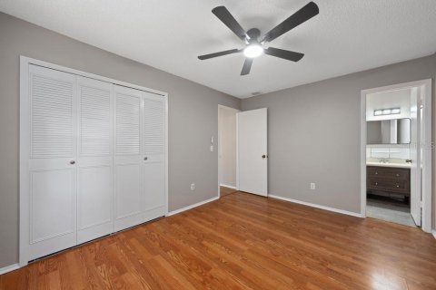 House in Orlando, Florida 3 bedrooms, 135.54 sq.m. № 2399181 - photo 14
