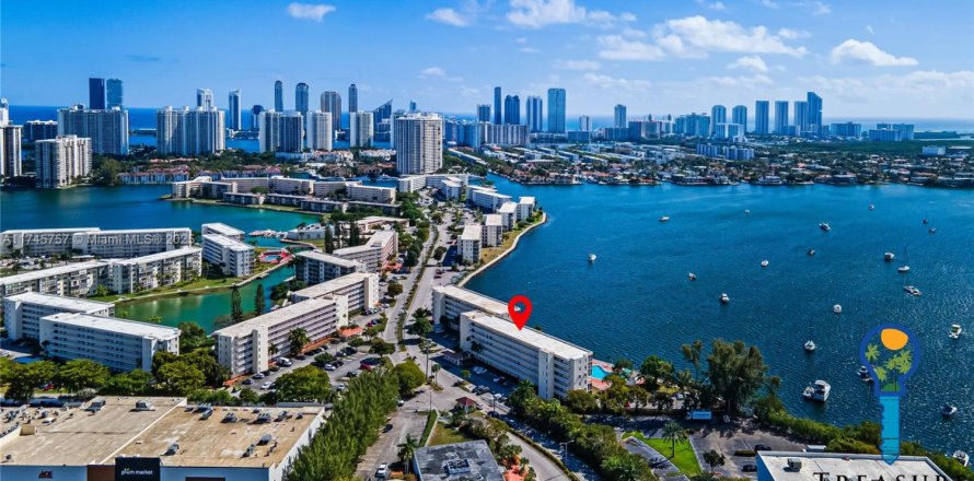 Condo in Aventura, Florida, 1 bedroom  № 1728124