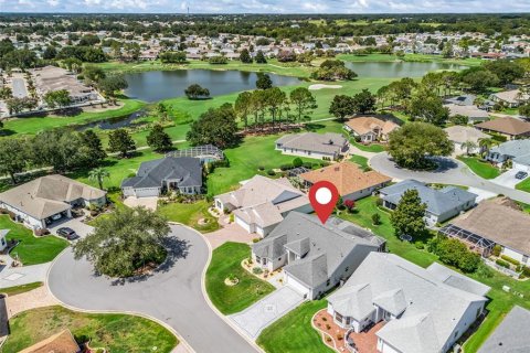 House in The Villages, Florida 3 bedrooms, 187.01 sq.m. № 2203162 - photo 2