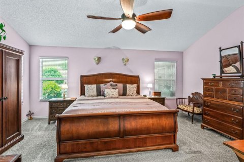 House in The Villages, Florida 3 bedrooms, 187.01 sq.m. № 2203162 - photo 25