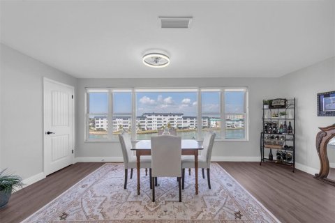 Copropriété à vendre à Gulfport, Floride: 1 chambre, 98.48 m2 № 2147465 - photo 7