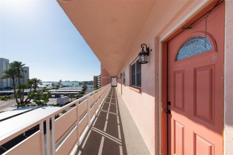 Copropriété à vendre à Gulfport, Floride: 1 chambre, 98.48 m2 № 2147465 - photo 24