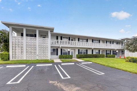 Condo à Delray Beach, Floride, 2 chambres  № 2084560