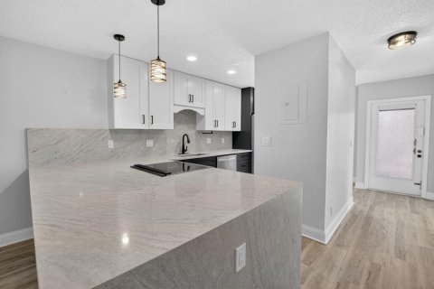 Copropriété à louer à Delray Beach, Floride: 2 chambres, 108.42 m2 № 2084560 - photo 18