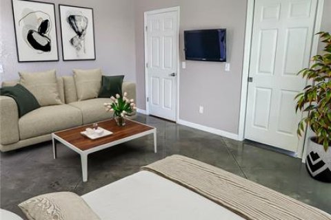 Casa en alquiler en Winter Haven, Florida, 1 dormitorio, 55.74 m2 № 1899667 - foto 2