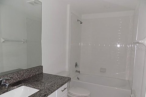 House in Wimauma, Florida 4 bedrooms, 178.84 sq.m. № 1855856 - photo 12