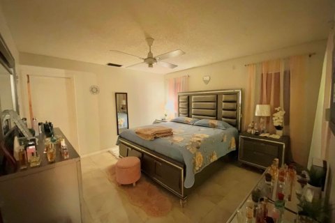 Casa en venta en Sunrise, Florida, 3 dormitorios, 142.79 m2 № 2084889 - foto 28