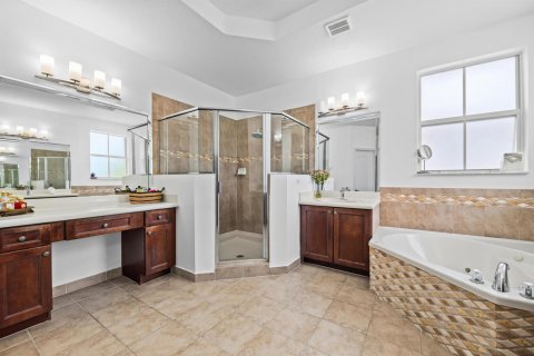 House in Doral, Florida 4 bedrooms, 283.63 sq.m. № 2244071 - photo 26