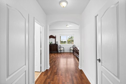 House in Doral, Florida 4 bedrooms, 283.63 sq.m. № 2244071 - photo 22