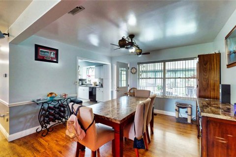 House in Lakeland, Florida 4 bedrooms, 186.08 sq.m. № 1778067 - photo 13