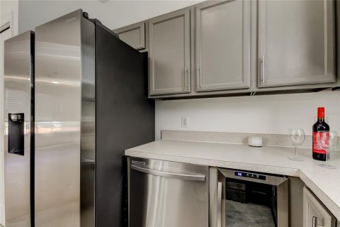 Touwnhouse à vendre à Tampa, Floride: 2 chambres, 105.35 m2 № 1899947 - photo 9