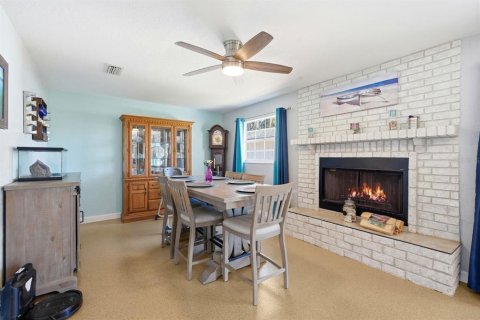 Villa ou maison à vendre à Edgewater, Floride: 5 chambres, 176.89 m2 № 2103292 - photo 7