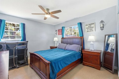 Villa ou maison à vendre à Edgewater, Floride: 5 chambres, 176.89 m2 № 2103292 - photo 12