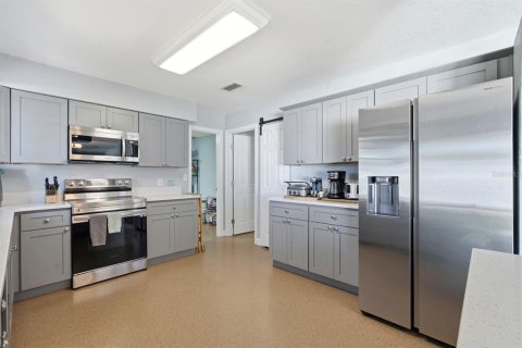 Villa ou maison à vendre à Edgewater, Floride: 5 chambres, 176.89 m2 № 2103292 - photo 9