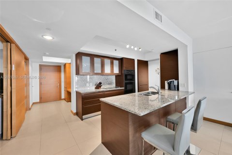 Copropriété à vendre à Hallandale Beach, Floride: 3 chambres, 155.61 m2 № 2145755 - photo 3