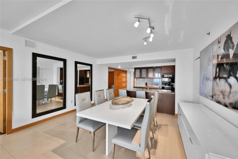 Copropriété à vendre à Hallandale Beach, Floride: 3 chambres, 155.61 m2 № 2145755 - photo 6