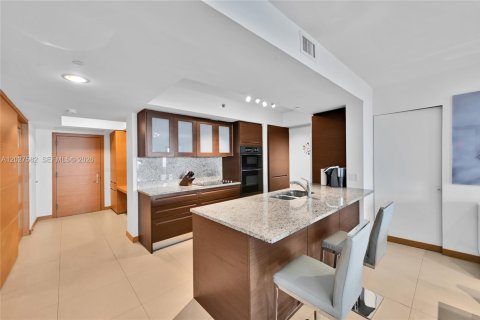 Copropriété à vendre à Hallandale Beach, Floride: 3 chambres, 155.61 m2 № 2145755 - photo 8