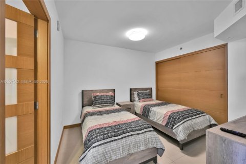 Copropriété à vendre à Hallandale Beach, Floride: 3 chambres, 155.61 m2 № 2145755 - photo 23