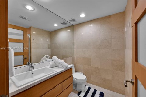 Copropriété à vendre à Hallandale Beach, Floride: 3 chambres, 155.61 m2 № 2145755 - photo 22