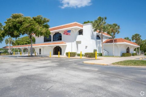 Magasin à louer à Boca Raton, Floride № 1228681 - photo 1