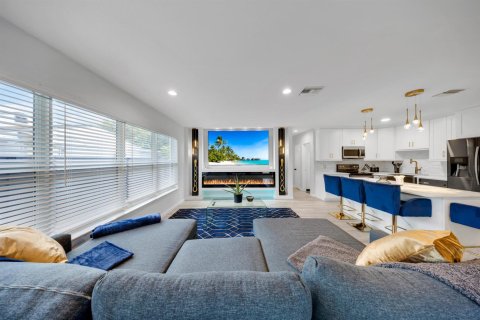 Villa ou maison à louer à Fort Lauderdale, Floride: 3 chambres, 102.19 m2 № 2386879 - photo 4