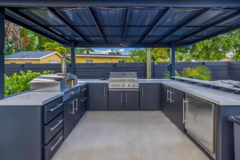 Villa ou maison à louer à Fort Lauderdale, Floride: 3 chambres, 102.19 m2 № 2386879 - photo 2