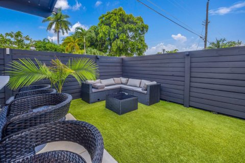 Villa ou maison à louer à Fort Lauderdale, Floride: 3 chambres, 102.19 m2 № 2386879 - photo 30