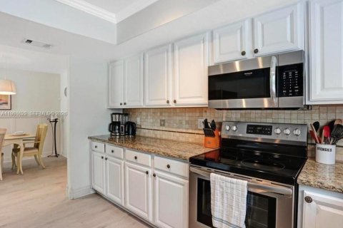 Купить виллу или дом в Нейплс, Флорида 3 спальни, № 2043579 - фото 18