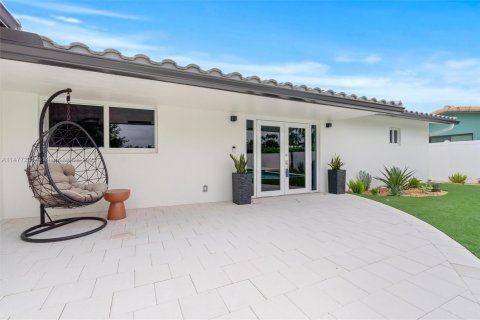 Villa ou maison à vendre à Fort Lauderdale, Floride: 4 chambres № 1863117 - photo 2