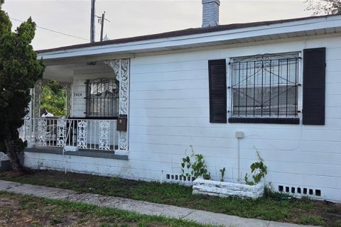 Villa ou maison à vendre à Tampa, Floride: 4 chambres, 135.73 m2 № 2126487 - photo 10