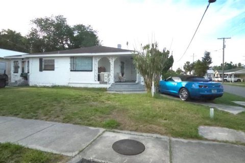 Villa ou maison à vendre à Tampa, Floride: 4 chambres, 135.73 m2 № 2126487 - photo 16