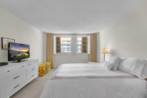 Condominio en alquiler en Key Biscayne, Florida, 2 dormitorios, 117.06 m2 № 1984611 - foto 14