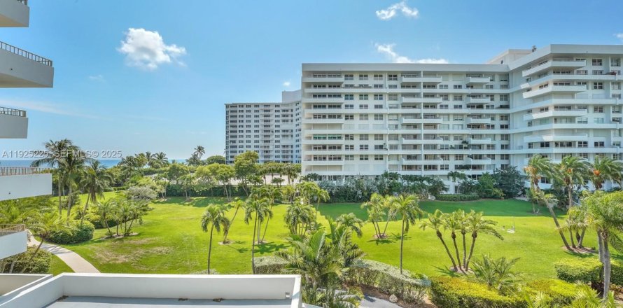 Condominio en Key Biscayne, Florida, 2 dormitorios  № 1984611