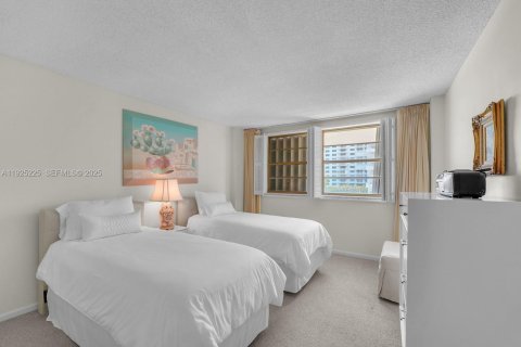 Condominio en alquiler en Key Biscayne, Florida, 2 dormitorios, 117.06 m2 № 1984611 - foto 16