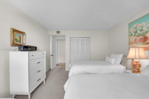 Condominio en alquiler en Key Biscayne, Florida, 2 dormitorios, 117.06 m2 № 1984611 - foto 17