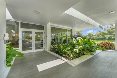 Condominio en alquiler en Key Biscayne, Florida, 2 dormitorios, 117.06 m2 № 1984611 - foto 20