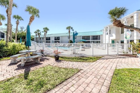 Copropriété à vendre à Sarasota, Floride: 2 chambres, 94.02 m2 № 1721410 - photo 23