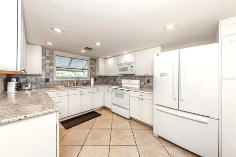 Copropriété à vendre à Sarasota, Floride: 2 chambres, 94.02 m2 № 1721410 - photo 26