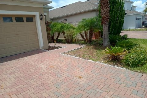 House in Kissimmee, Florida 4 bedrooms, 230.49 sq.m. № 1906723 - photo 2