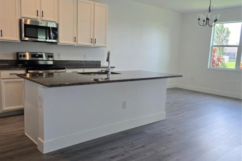 House in Kissimmee, Florida 4 bedrooms, 230.49 sq.m. № 1906723 - photo 11