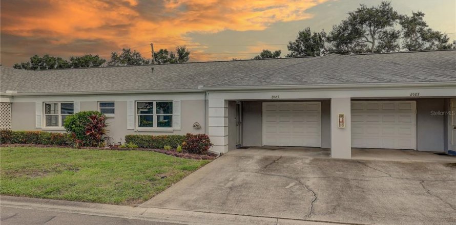 Casa en Seminole, Florida 2 dormitorios, 135.64 m2 № 1901970