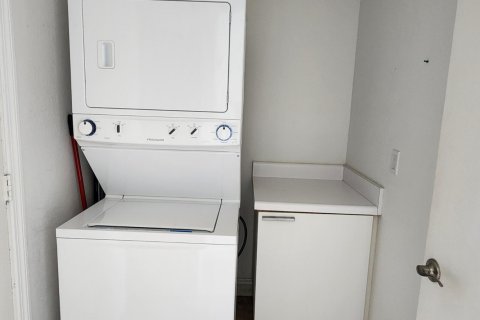Copropriété à vendre à North Miami, Floride: 2 chambres, 148.92 m2 № 1141139 - photo 1