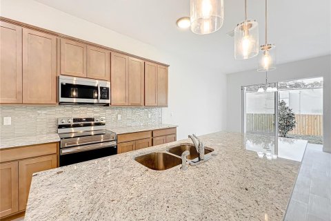House in Longwood, Florida 4 bedrooms, 191.66 sq.m. № 1884622 - photo 4