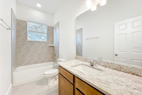 House in Longwood, Florida 4 bedrooms, 191.66 sq.m. № 1884622 - photo 5