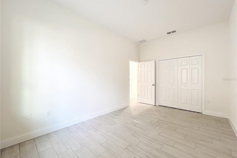 House in Longwood, Florida 4 bedrooms, 191.66 sq.m. № 1884622 - photo 6