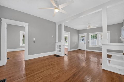 Casa en venta en Orlando, Florida, 4 dormitorios, 141.58 m2 № 2351746 - foto 3