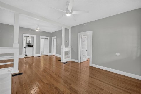 Casa en venta en Orlando, Florida, 4 dormitorios, 141.58 m2 № 2351746 - foto 2